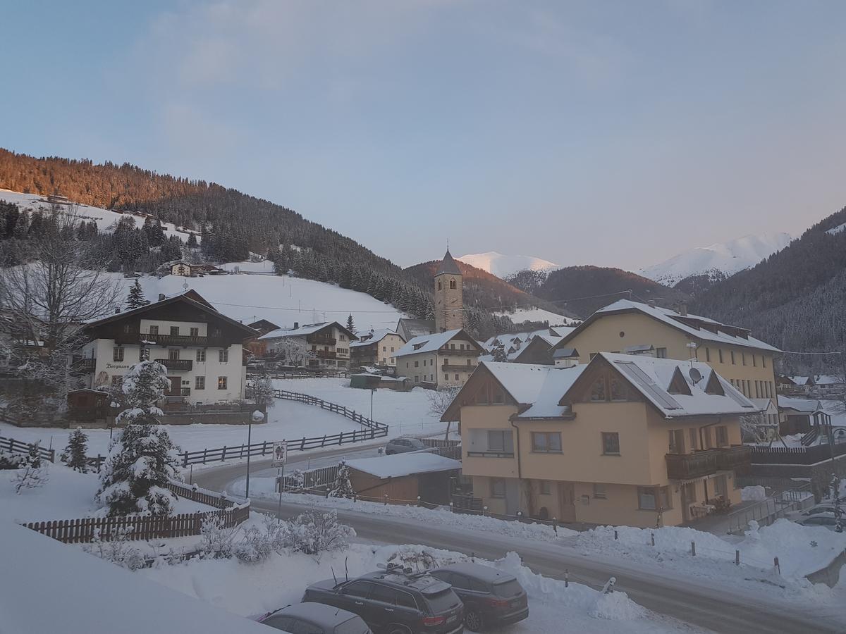 Hotel Casa Baldelli Toblach Exterior foto